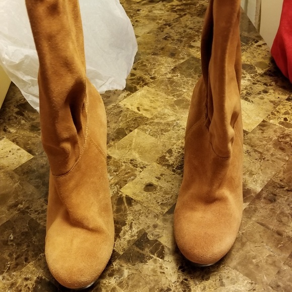 Michael Kors Suede Slouch boots! Color is luggage - Picture 3 of 8